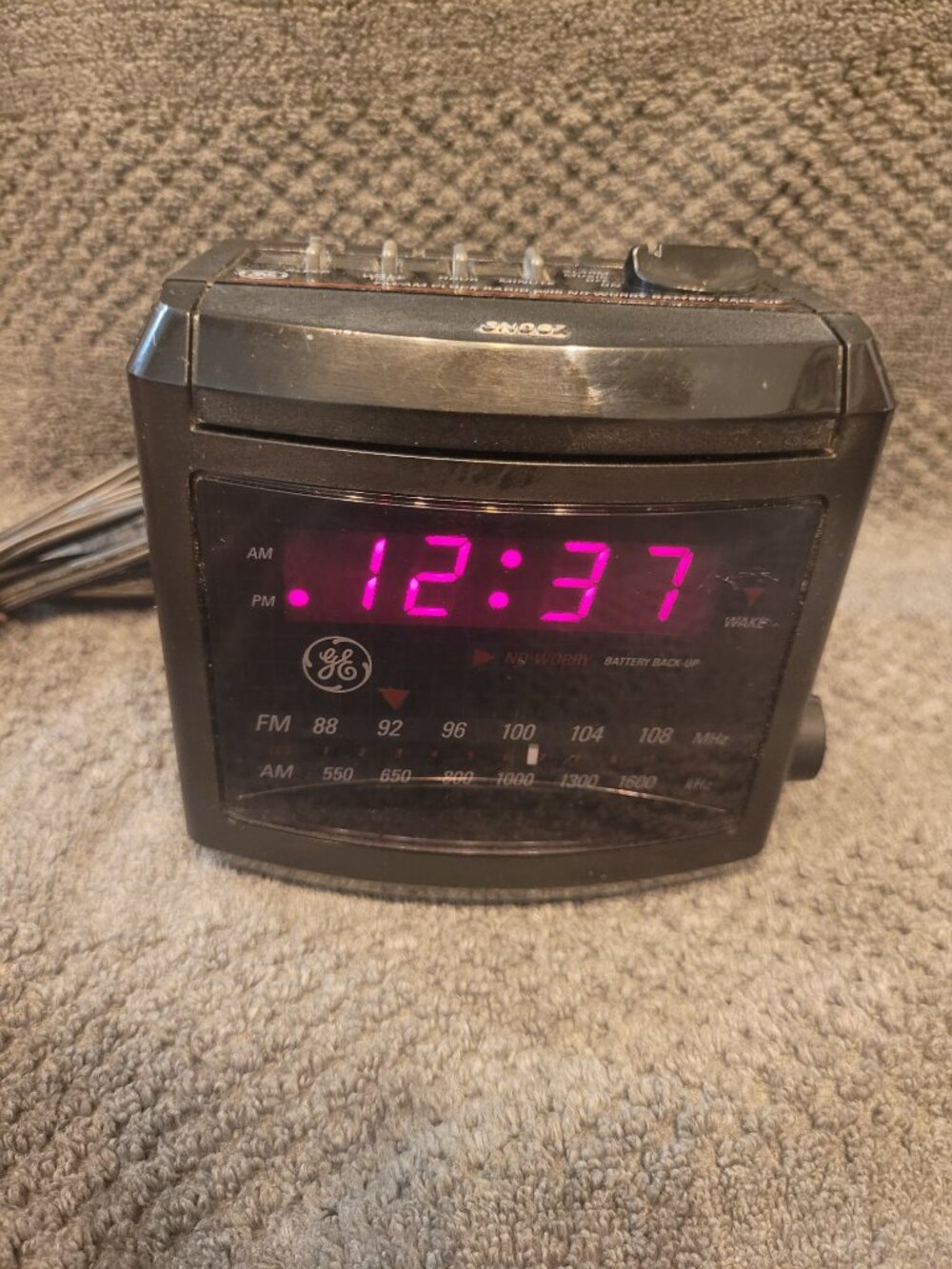 VINTAGE Used 1980's General Electric Digital Clock Radio Model 7-4606BKA WORKS